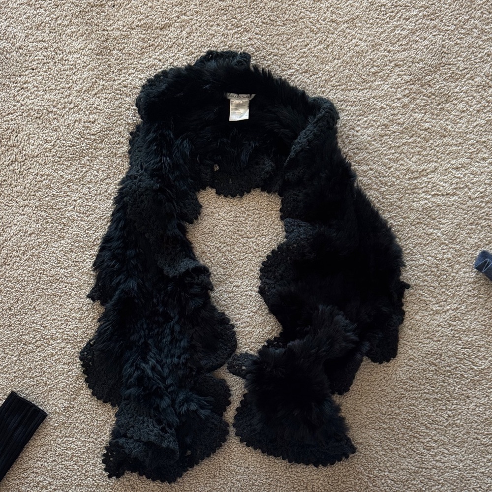 Gerard Darel Elegant Black Fur Scarf rabbit fur mohair wool crochet
